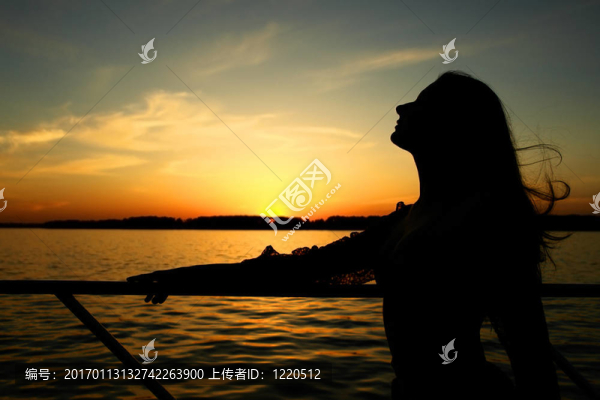 日落的女孩