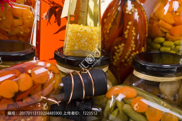 腌制蔬菜；水果和蘑菇