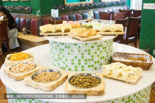 自助餐小吃糕點(diǎn)臺(tái)
