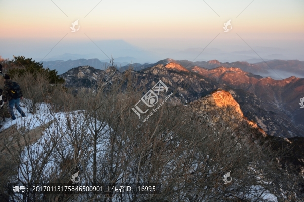泰山雪景