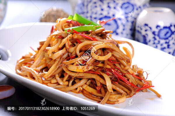 茶菇爆墨魚