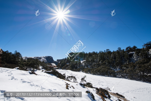雪山上的陽(yáng)光