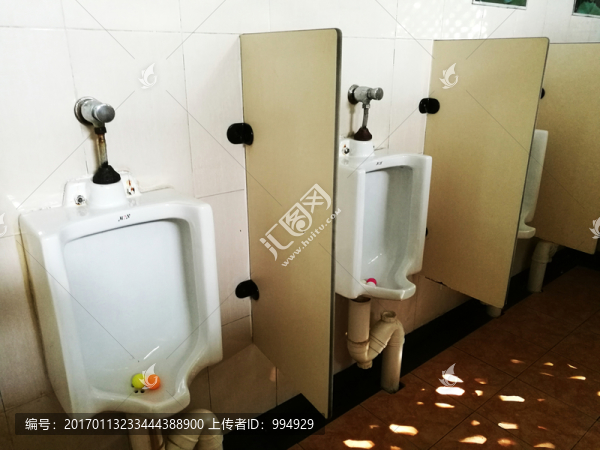 男廁所