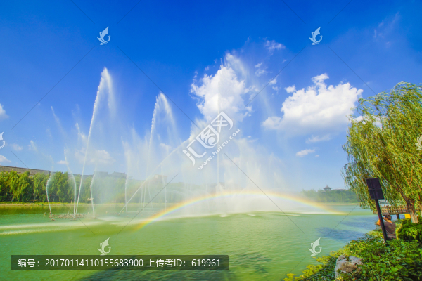 噴泉彩虹藍(lán)天白云-匯圖網(wǎng) www.fosd68.com 噴泉彩虹藍(lán)天白云