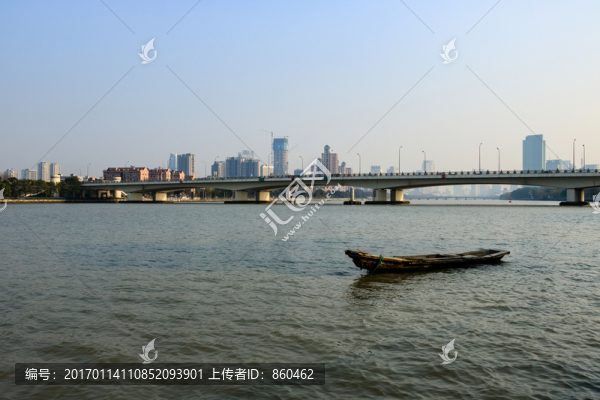 大橋小船