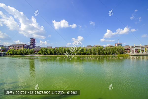 青州宋城碧水藍(lán)天白云