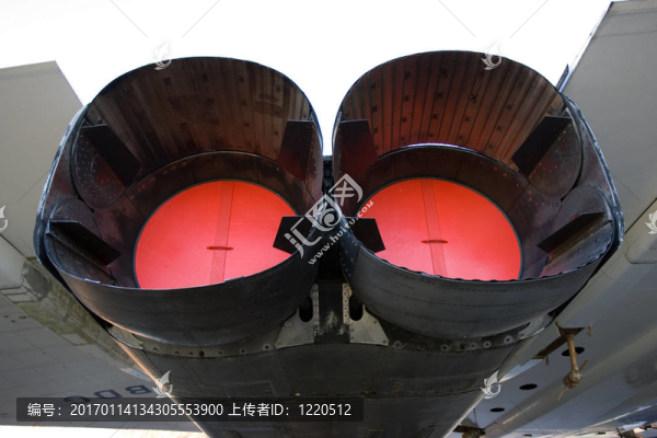 飛機(jī)尾氣