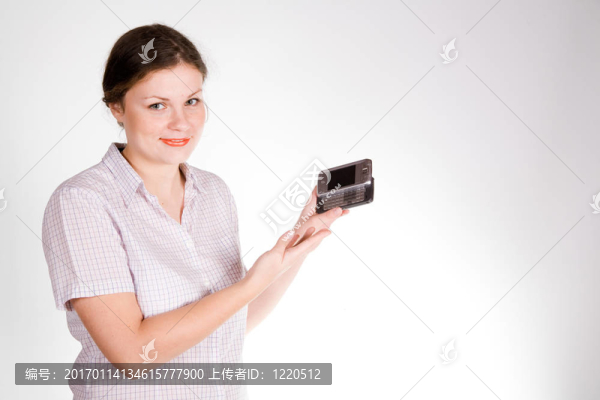 漂亮的女孩與智能手機