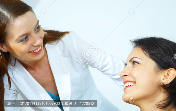 兩個女孩