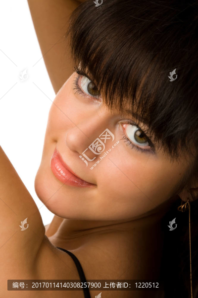 年輕漂亮的女人