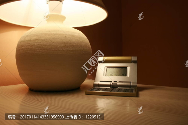 燈和旅行鐘