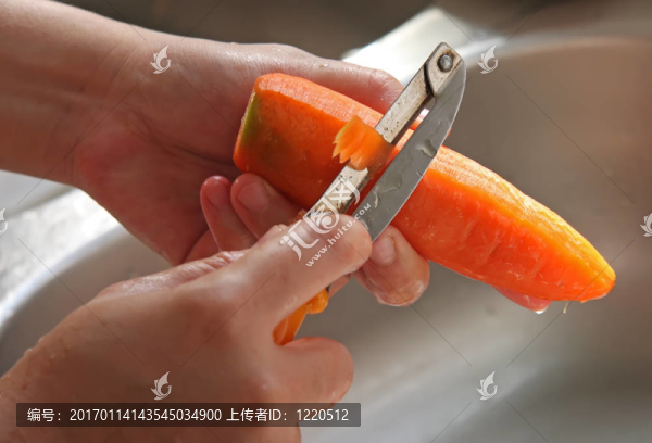 去皮的胡蘿卜