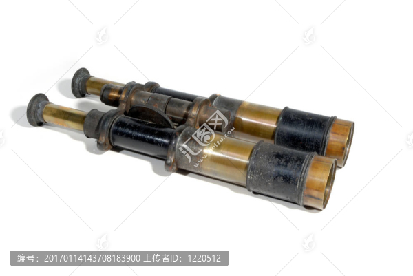 舊的軍用望遠鏡