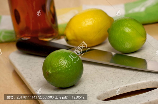 檸檬；檸檬和刀