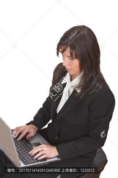 女商人在筆記本電腦