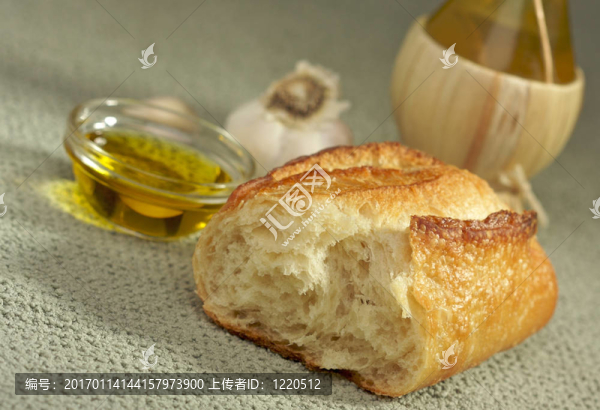 面包和橄欖油