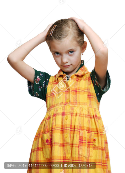 張開的手的女孩