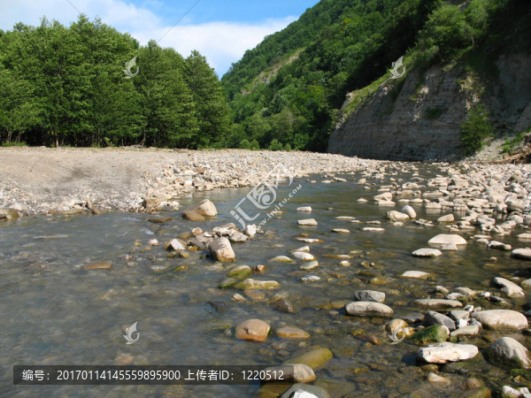 山區(qū)河流