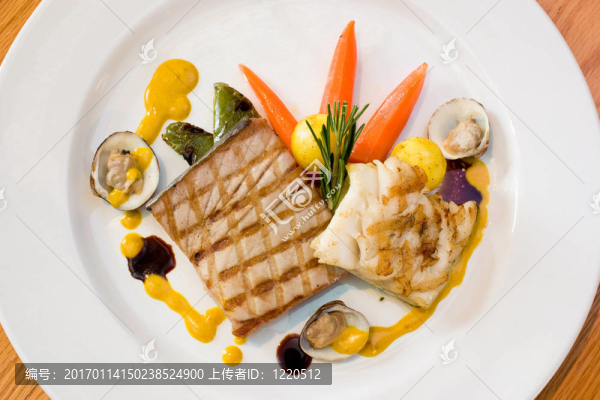 帶牡蠣的雞肉牛排