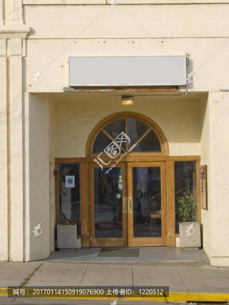 店前