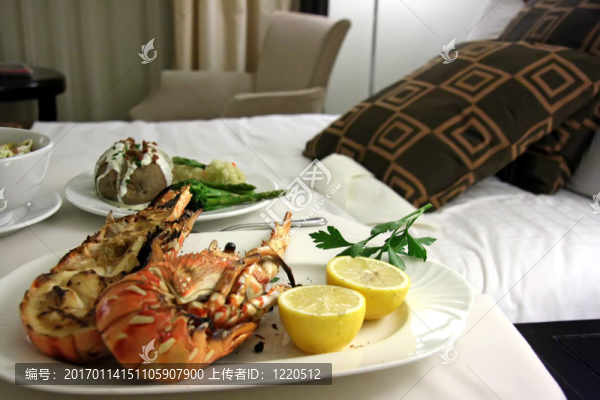 客房服務(wù)龍蝦