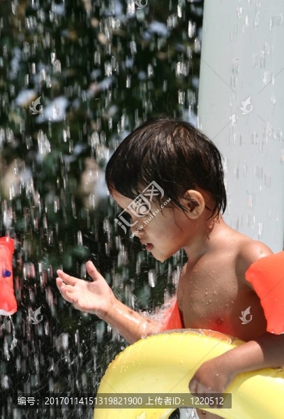 孩子和水