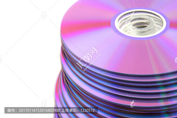 疊五顏六色的DVD或CD
