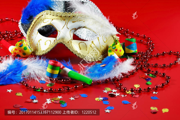 帶有面具的狂歡細(xì)節(jié)