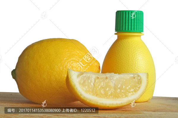 檸檬；切片；果汁噴射器。