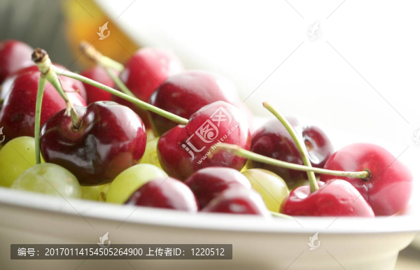 櫻桃和葡萄