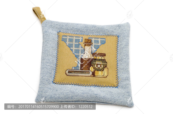 讓廚房的白色手套