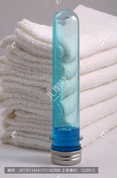 毛巾和洗發(fā)水