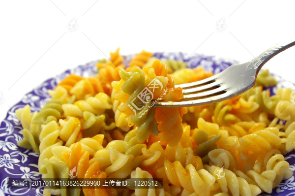 三色通心粉板