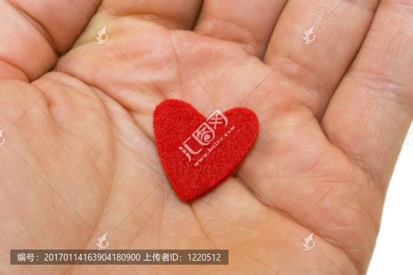 手上的紅心