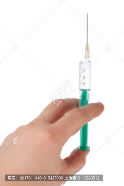 手和注射器