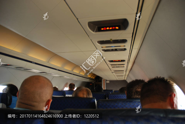 飛機(jī)內(nèi)部