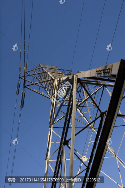 塔的力量從下面