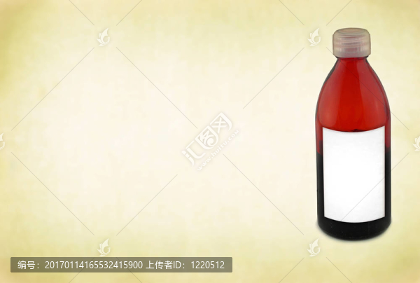 帶有空白標(biāo)簽的玻璃瓶