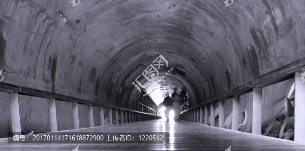 窄的行人隧道