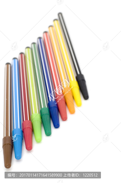 白色背景上的彩色標記