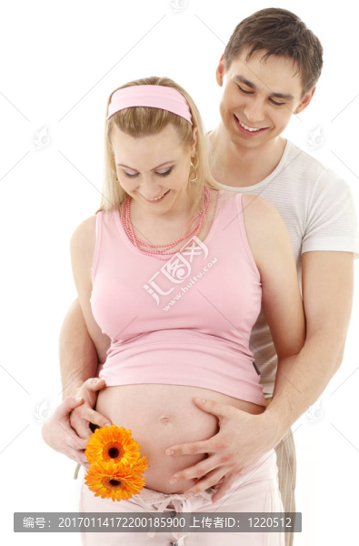 等待嬰兒的夫婦