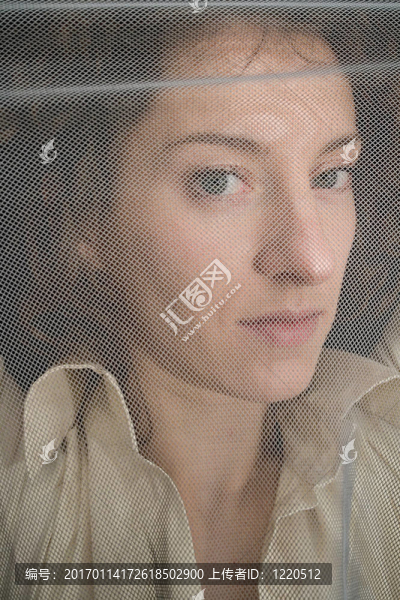 網(wǎng)絡背后的女人