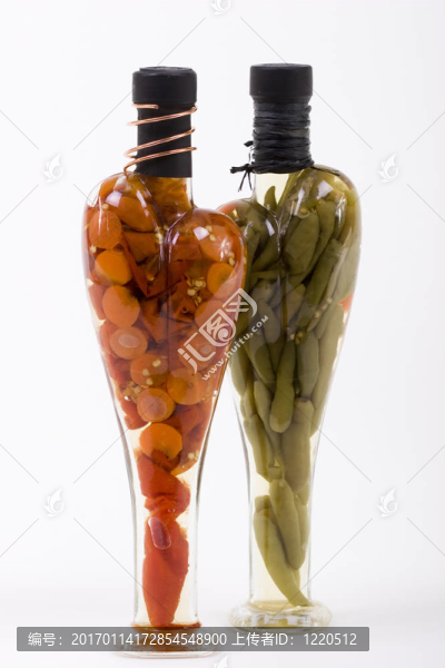 腌制品在瓶