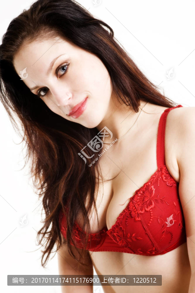 胸罩里的女孩