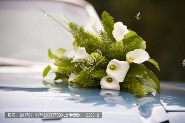 花在車