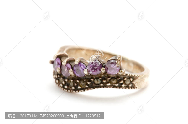 金戒指的宏