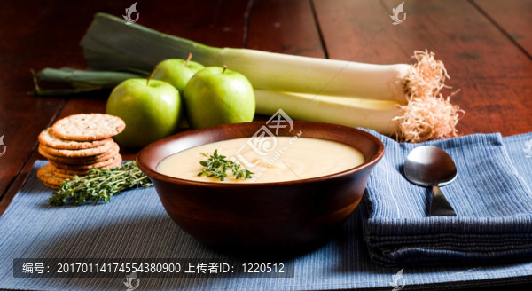蘋果和韭菜湯