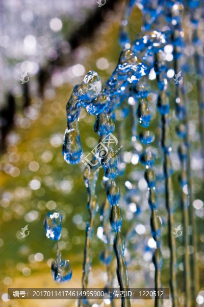 水