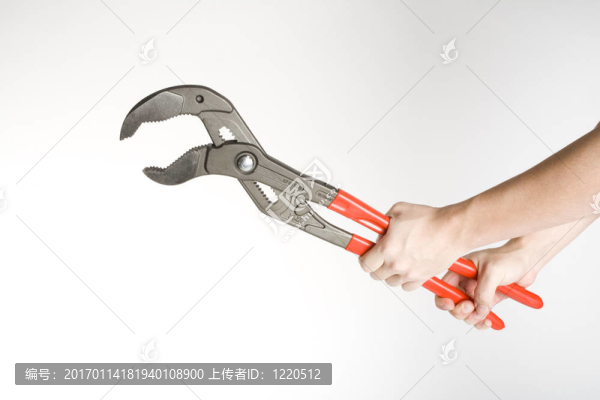 用扳手