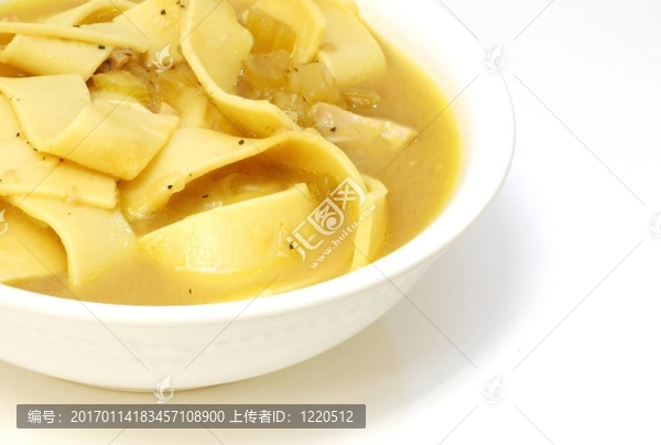 雞肉面條湯